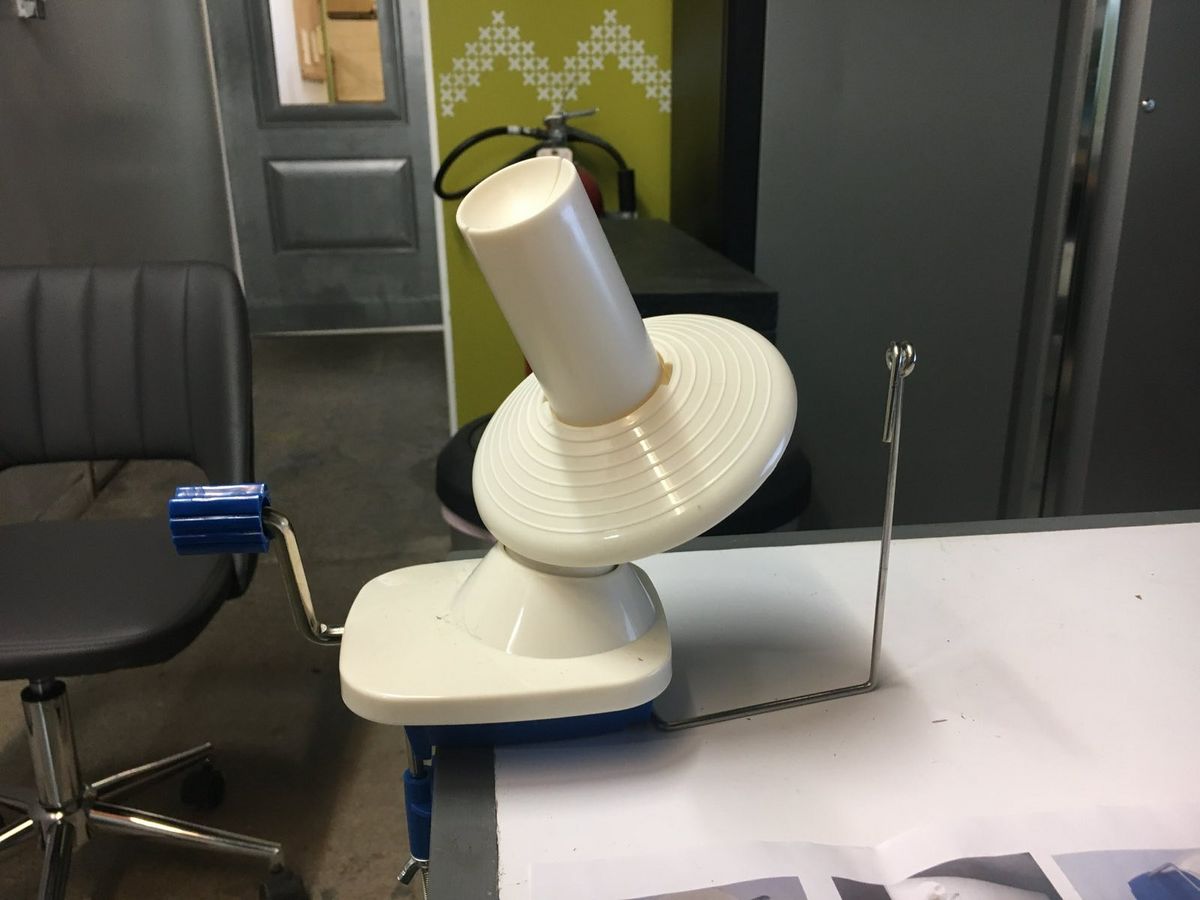 File:Yarn winder.jpg - Port City Makerspace